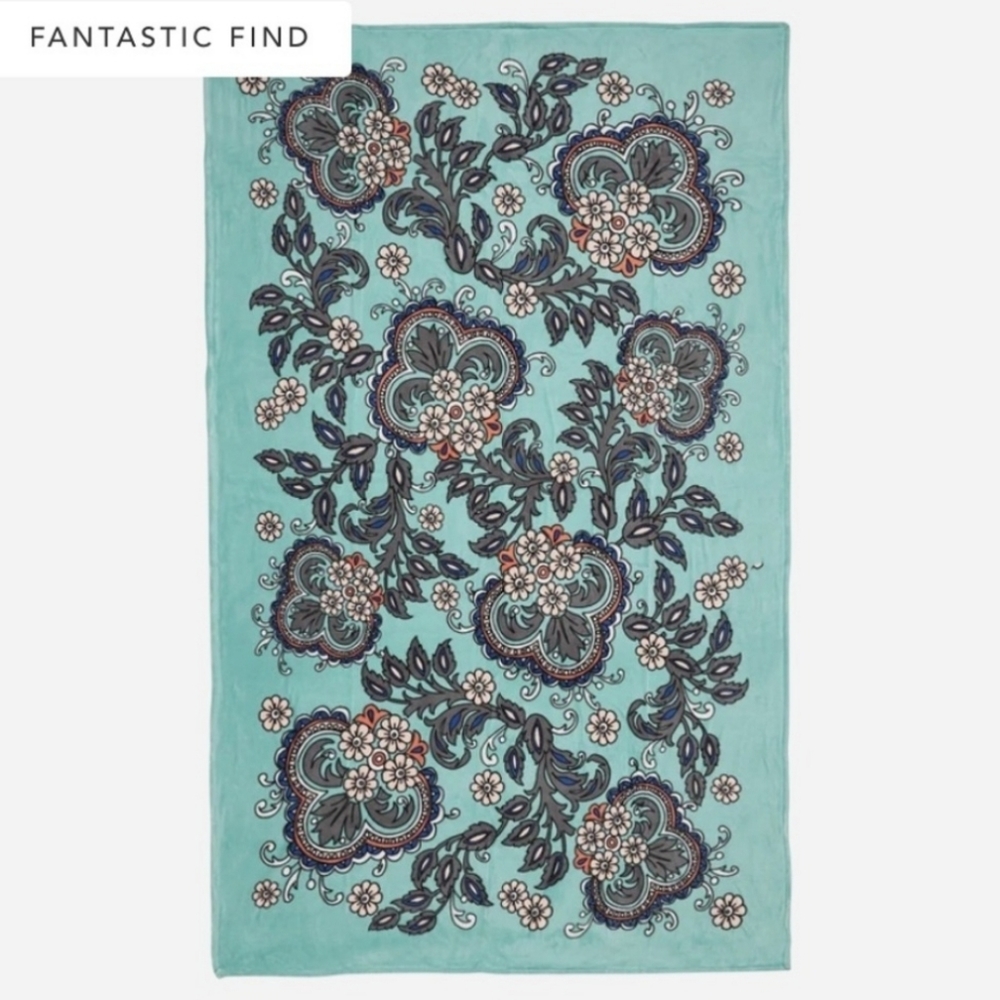 Vera Bradley Throw Blanket- Fan Flowers